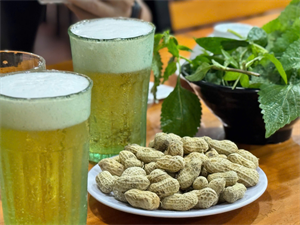 Bạn không nên uống quá nhiều bia ngày nắng nóng