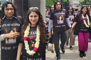 Bố và các thành viên trong gia đình ăn mừng con gái ly hôn