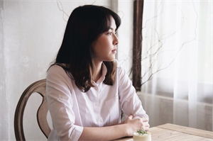 Cách cư xử của bạn trai và gia đình anh khiến tôi đắn đo