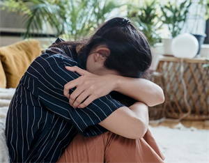 Con dâu ngoan hiền, nhất mực nghe lời mẹ chồng