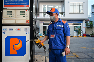 Dầu thế giới tăng mạnh trở lại, trong nước ở mức thấp