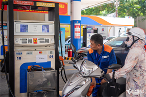 Giá xăng E10 đang rẻ hơn xăng khoáng RON95.