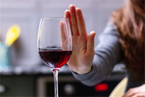 Không nên uống rượu bia thường xuyên.