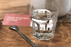 Lợi ích của việc uống nước ngay trước khi ngủ