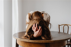 Mẹ chồng thích cách sống áp đặt,