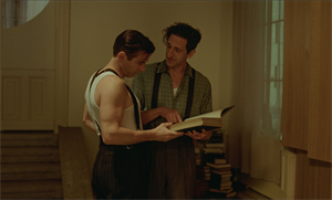 Mưa đỏ của Việt Nam cạnh tranh với hơn 80 đối thủ.