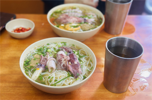Nước dùng của nhiều món bún, miến chứa lượng lớn natri.