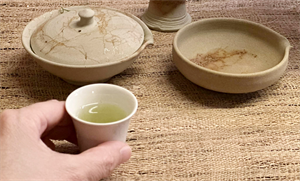 Uống trà đều đặn có nhiều tác dụng tốt với sức khỏe.