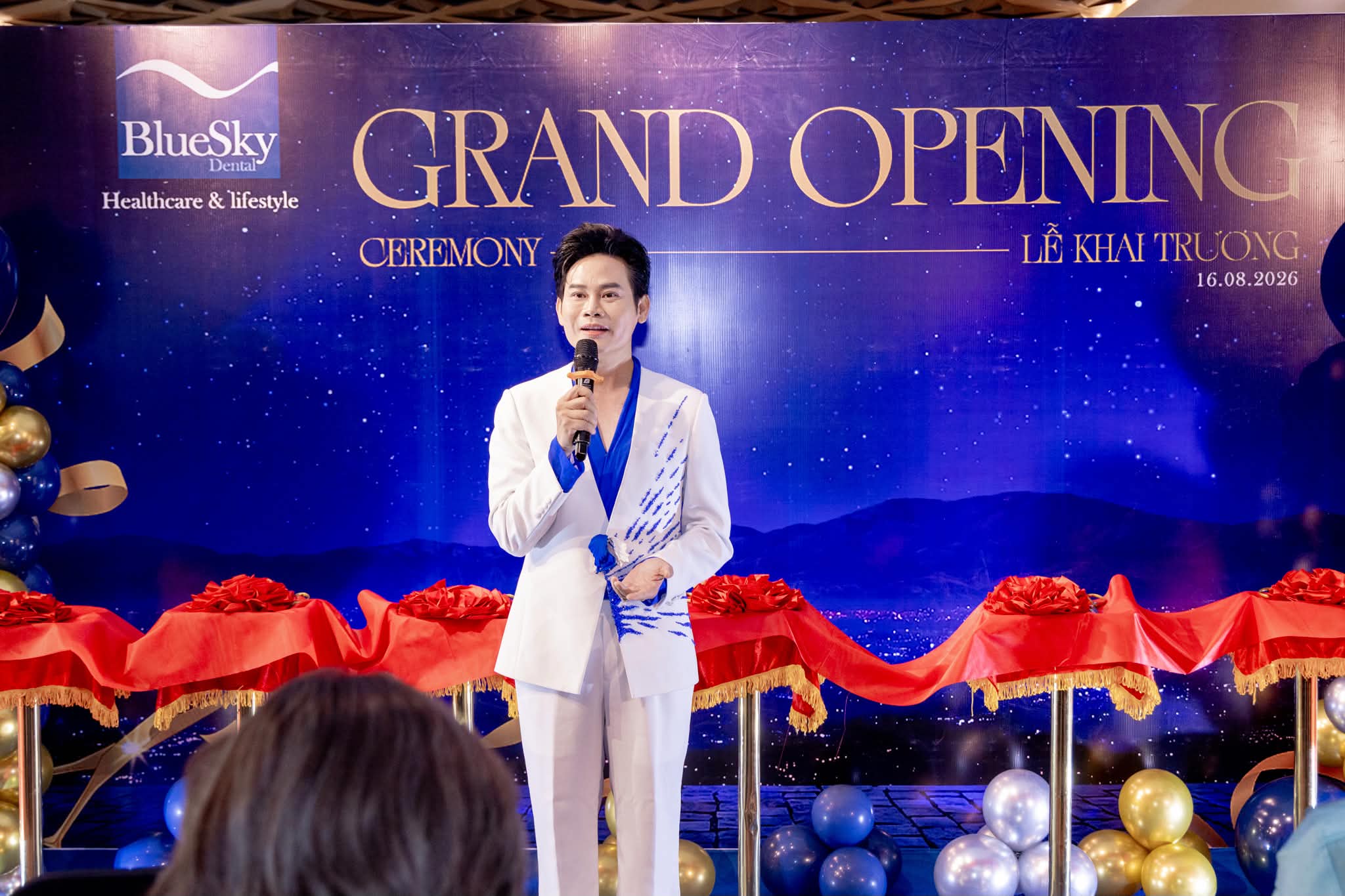 MC Hồng Phúc lan tỏa thông điệp chăm sóc sức khoẻ cần thiết khi du lịch-2