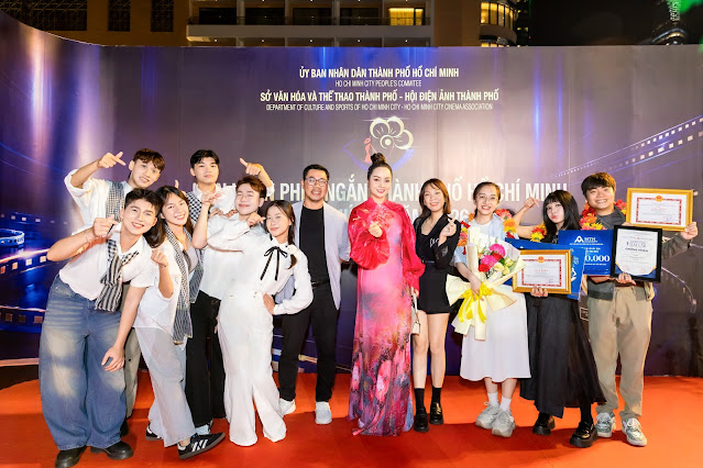 Nghệ sĩ Mai Thu Huyền trao học bổng của MTH Academy-1