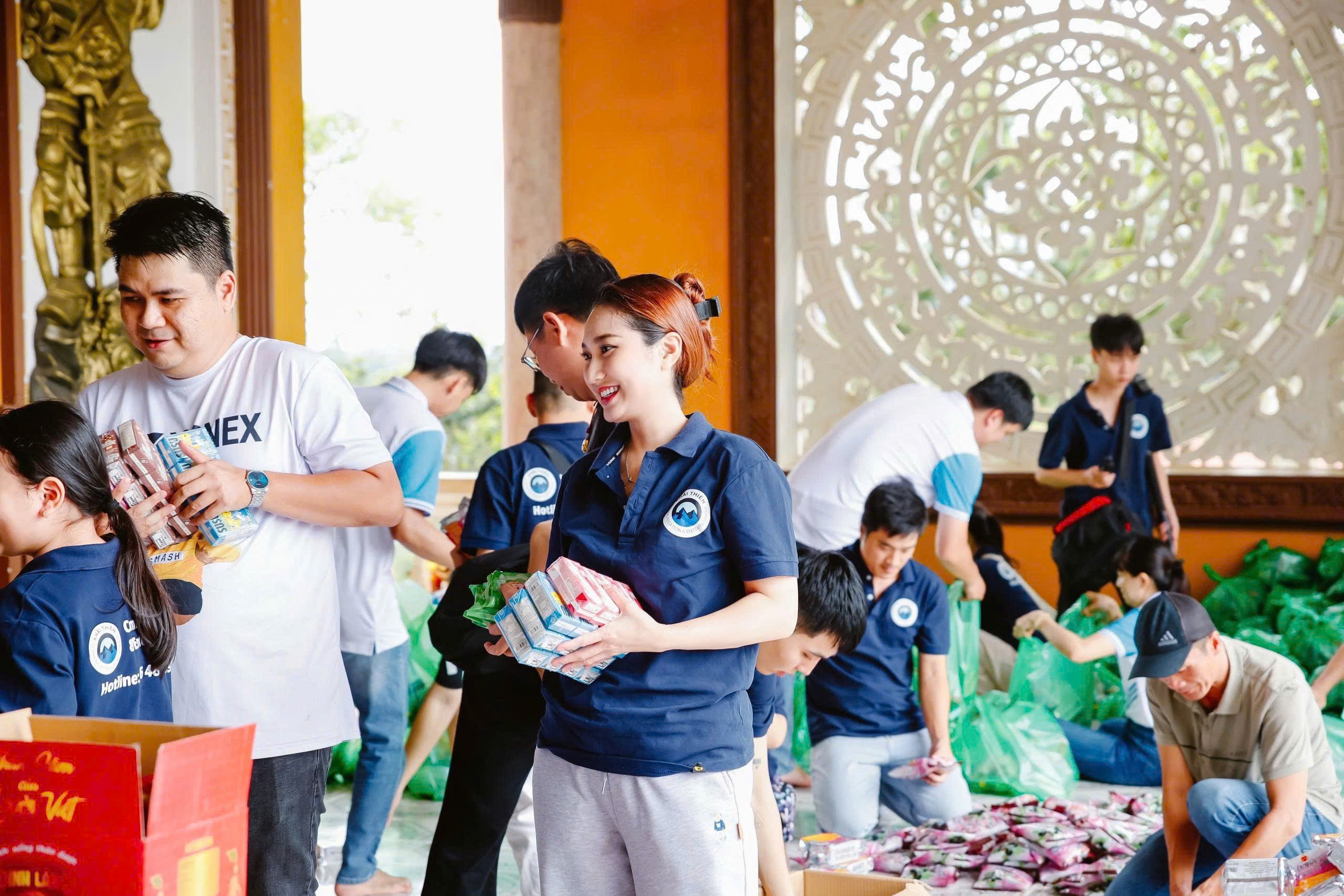 Tặng 1000 phần quà Tết Trung Thu bởi nhóm thiện nguyện Cao Mỹ Kim & Những Người Bạn-2