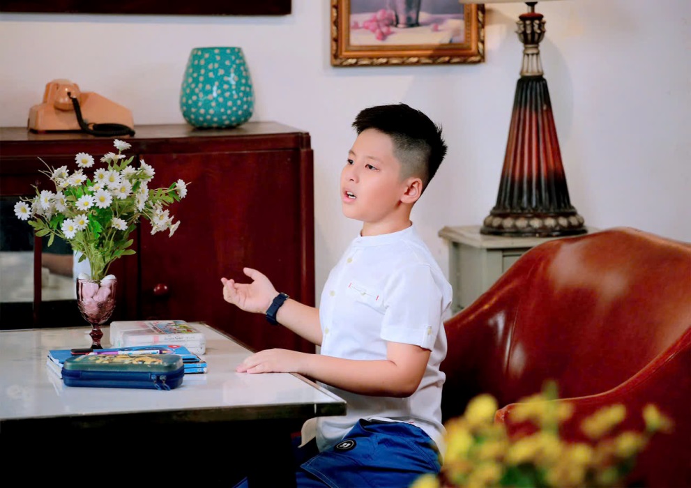 “Mẹ” của ca sĩ nhí Kupo trong MV “Nhật ký mẹ và con” là ai?-1