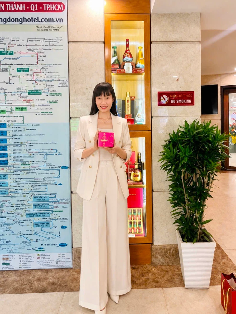Quán quân cuộc thi “Đẹp Từng Milimet” Thanh Thùy ghé thăm không gian showroom Sâm Ngọc Linh K5 tại Khách sạn Rạng Đông