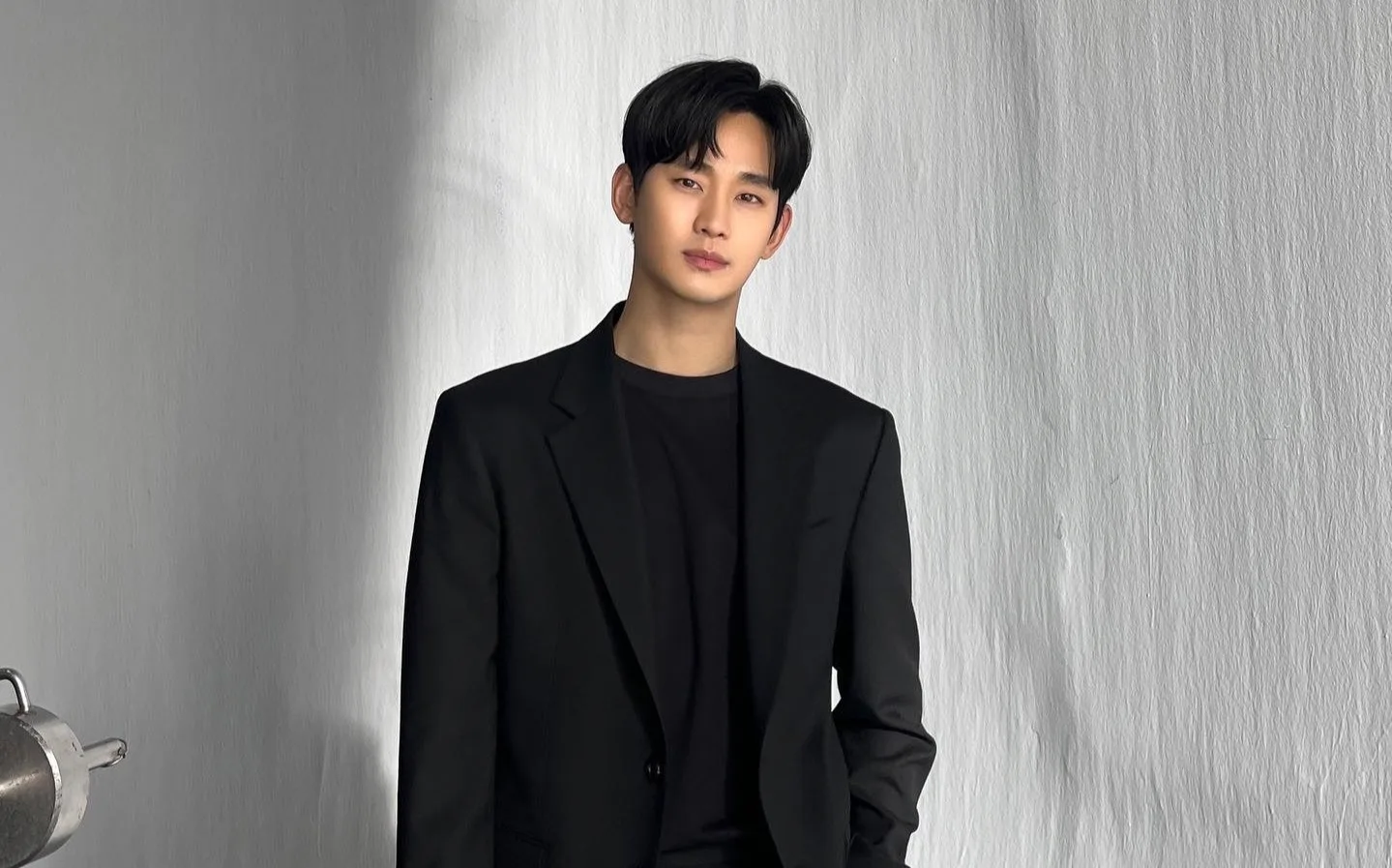 Kim Soo Hyun là nam diễn viên nổi tiếng của làng giải trí Hàn Quốc