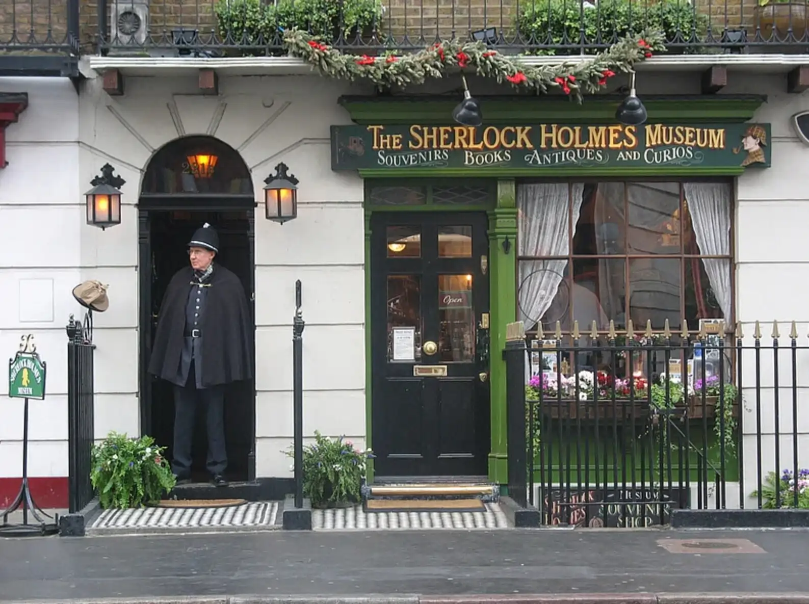 Ngôi nhà số 221B phố Baker, nơi ở của thám tử Sherlock Holmes