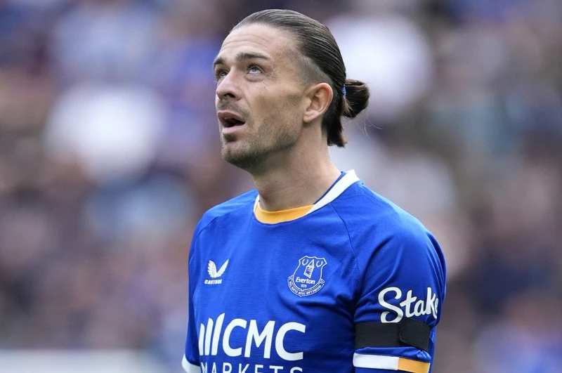 Danh thủ Jack Grealish vừa bị loại khỏi danh sách