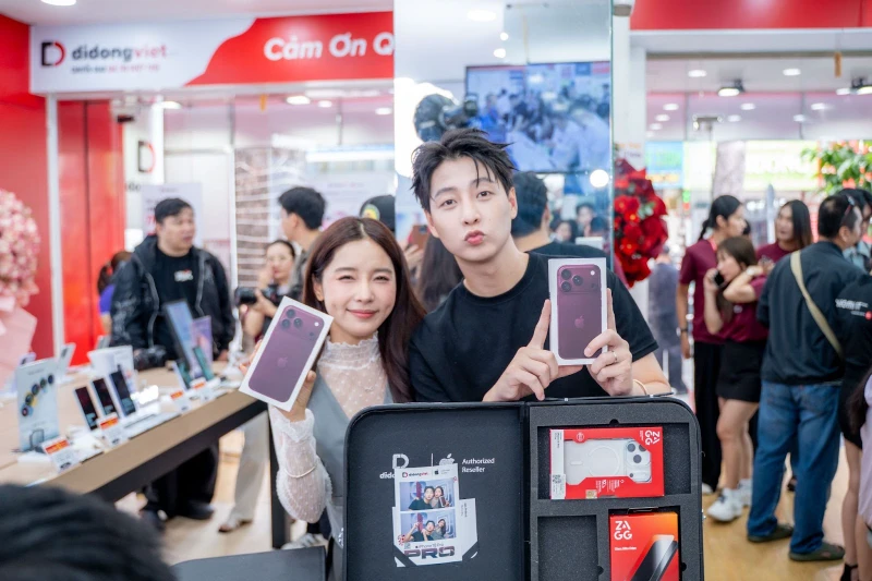 Di Động Việt hút dàn sao Việt, KOL sau một tuần mở bán iPhone 18 Pro Max