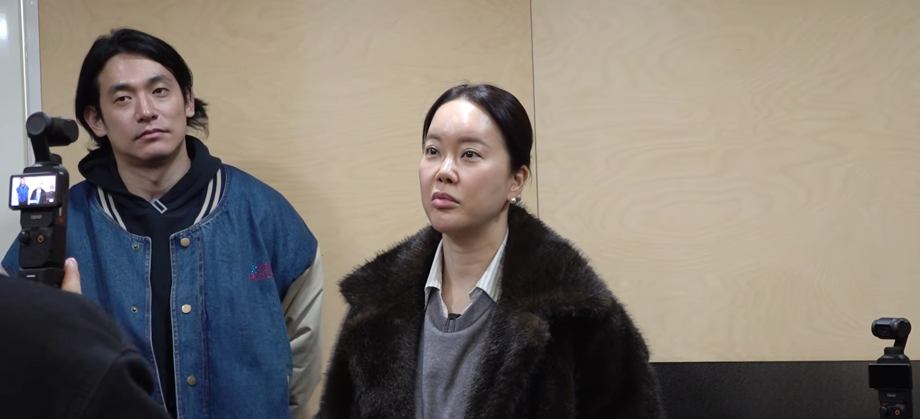 Gương mặt khác lạ của nữ ca sĩ Baek Ji Young