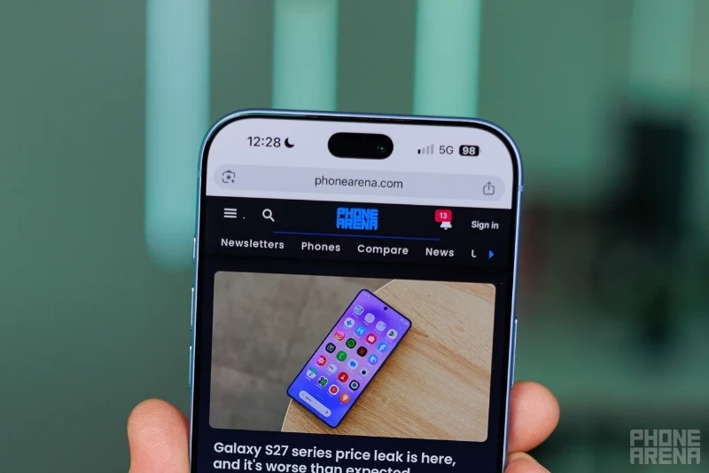 iPhone 18 Pro Max không bị ảnh hưởng, thanh trạng thái hiển thị các vạch sóng