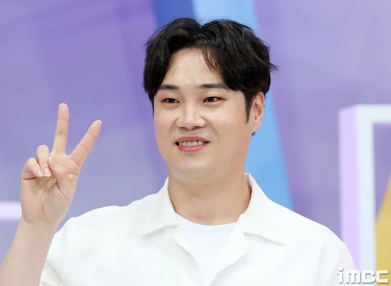Nam ca sĩ Yoo Jae Hwan bị truy tố vì hành vi quấy rối tình dục
