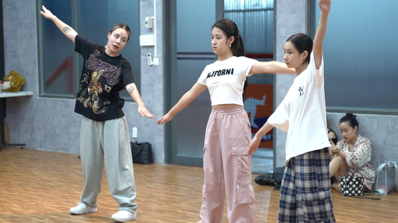 Lật Mặt 8: Vòng Tay Nắng với nhóm nhạc hợp thành những đứa trẻ nhiều ước mơ-1838-1