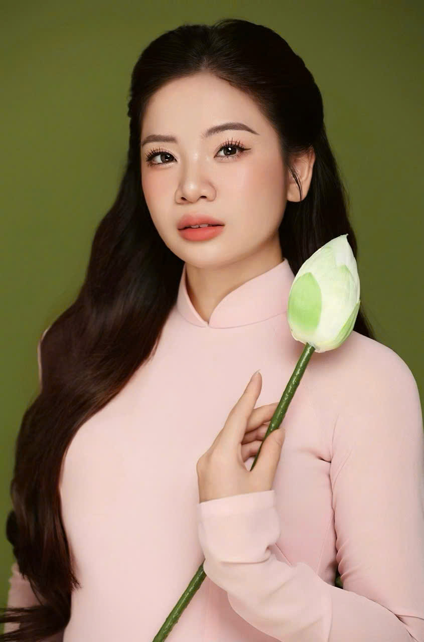 Ca sĩ Hà Thu Hằng biết ơn ngày 27/7 khi ra mắt MV Tổ Quốc Vinh Quy-1996-1