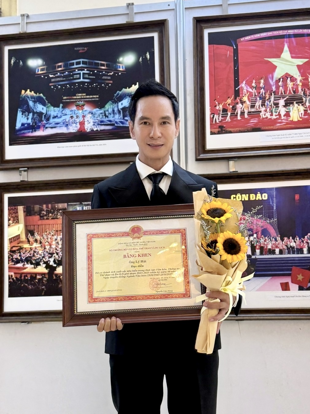 Đạo diễn Lý Hải vinh dự nhận bằng khen-2067-1