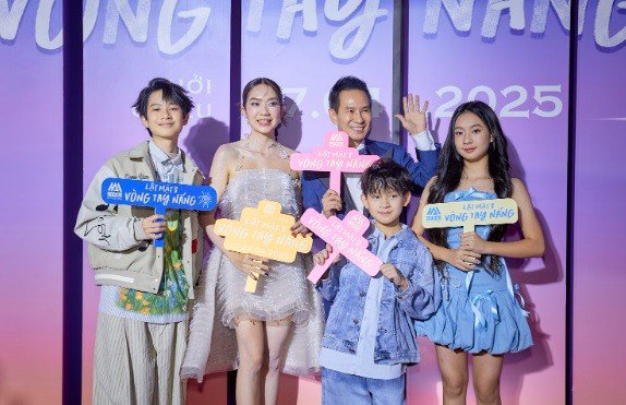 Lật Mặt 8: Vòng Tay Nắng đạt kỷ lục khủng khi chiếu sớm-1805-1