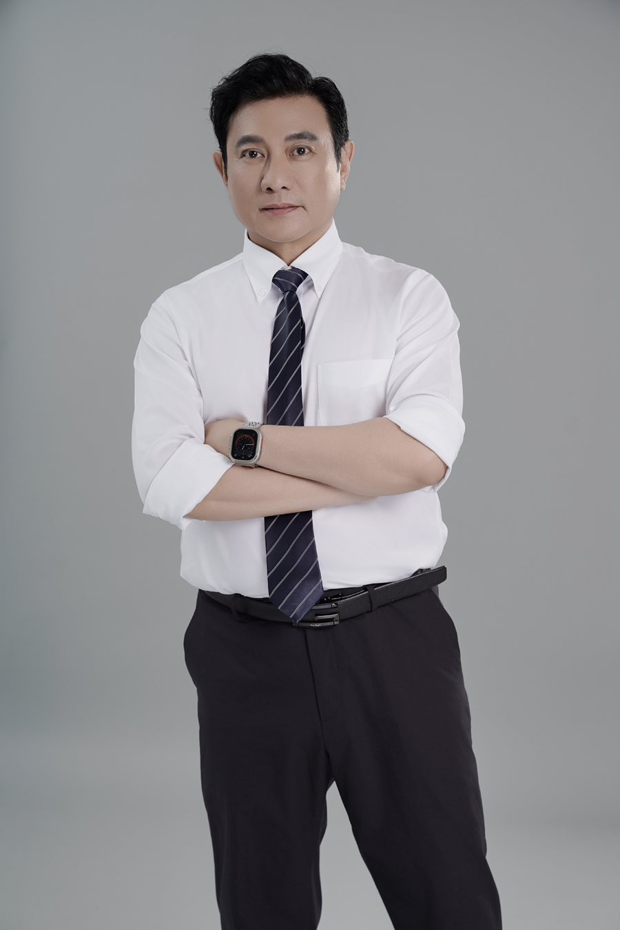 Nguyễn Uyên Phương cùng xã Hoàng Phúc chụp hình gia đình cùng 3 nhóc tỳ-637-1