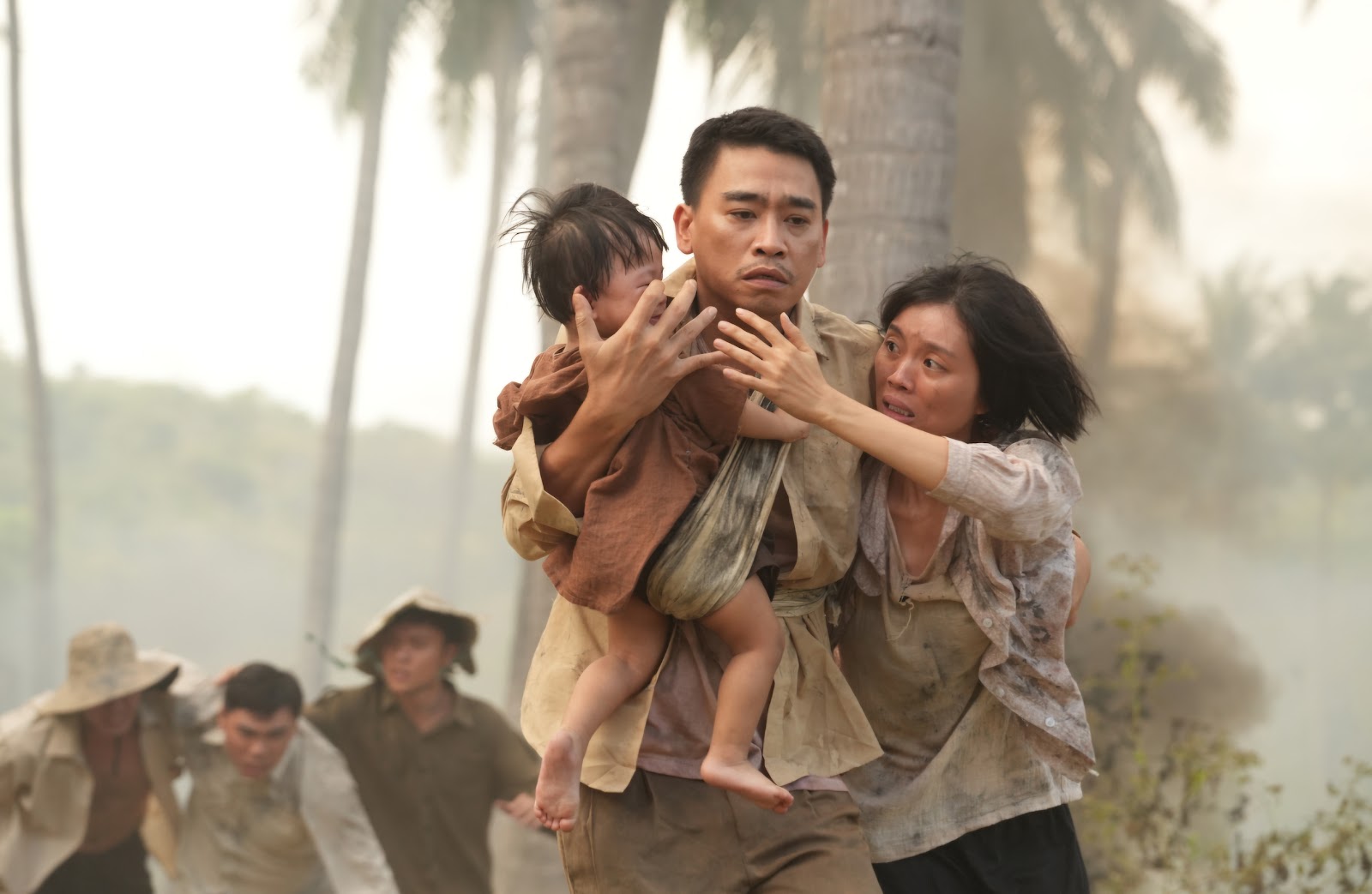 Lật Mặt 8: Vòng Tay Nắng với biểu tượng bất bại của phòng vé-1835-1