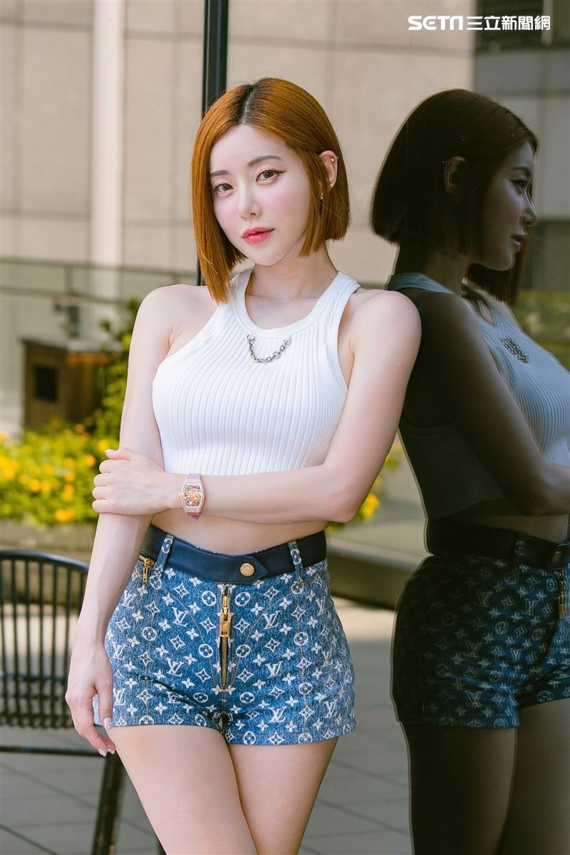 Mái tóc lởm chởm được DJ Soda cập nhật.-2000-2