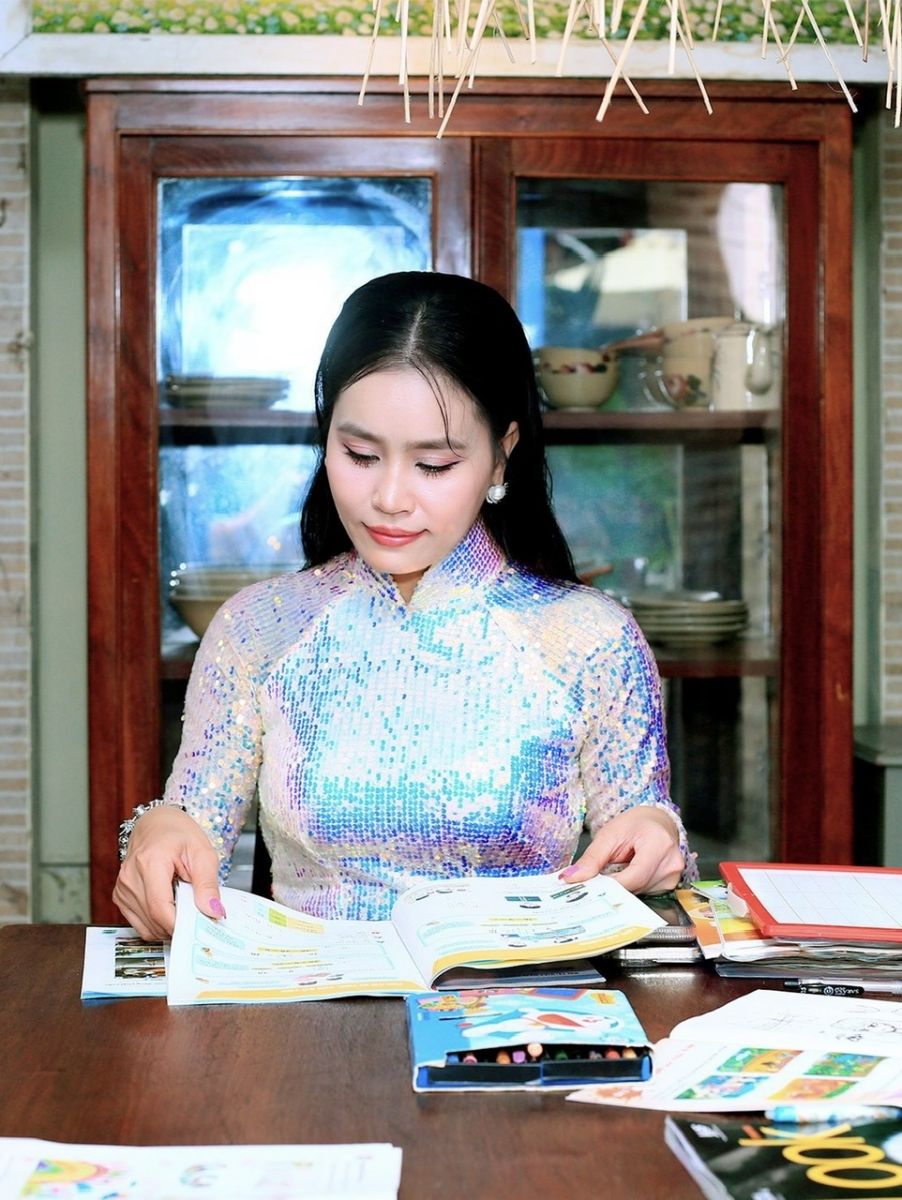 MV Cô giáo Huế của em của Ca sĩ nhí KuPo-1817-1