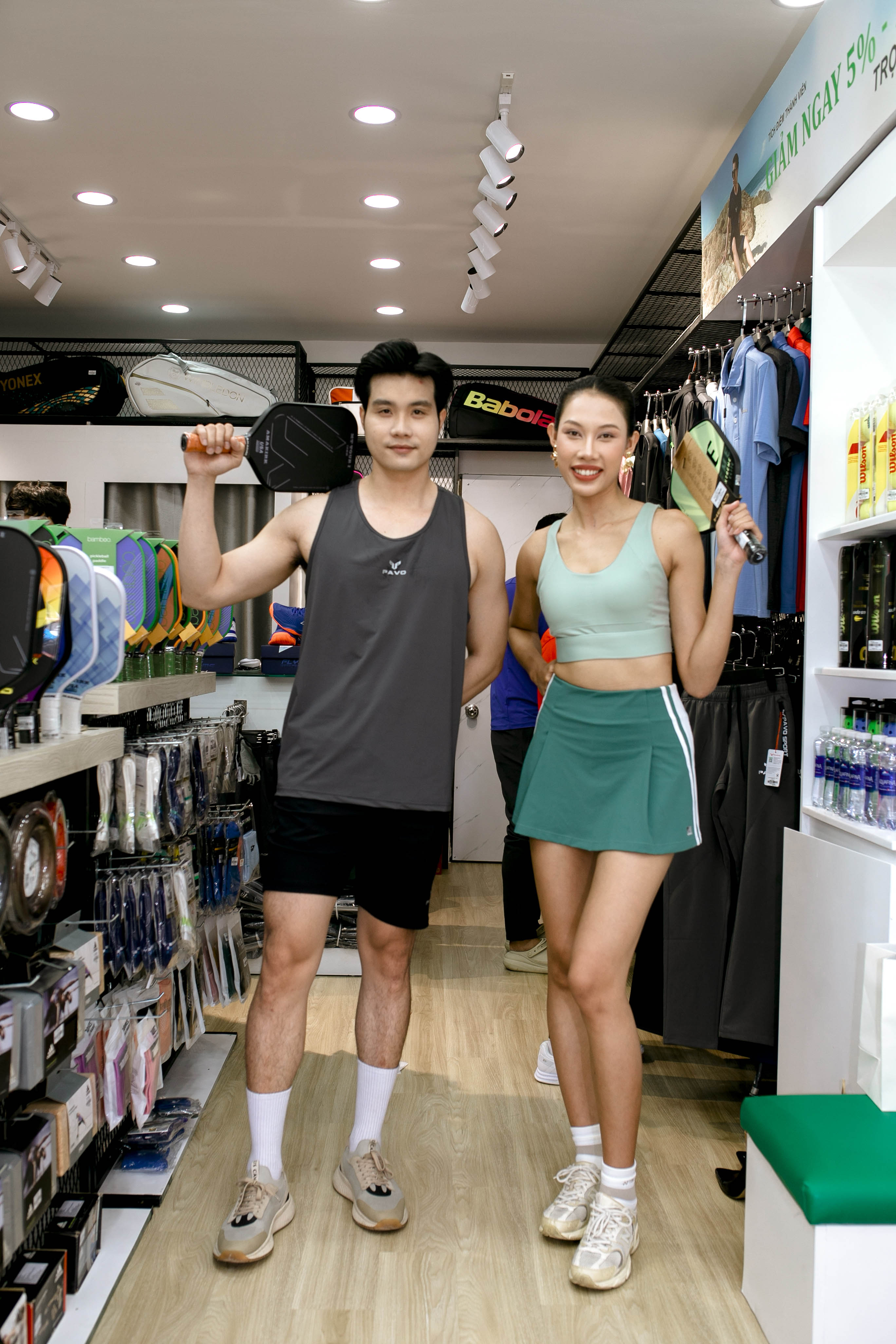 Nhà Fitness Supermodel nô nức trang phục thể thao tại showroom Thế giới đồ tập-499-1