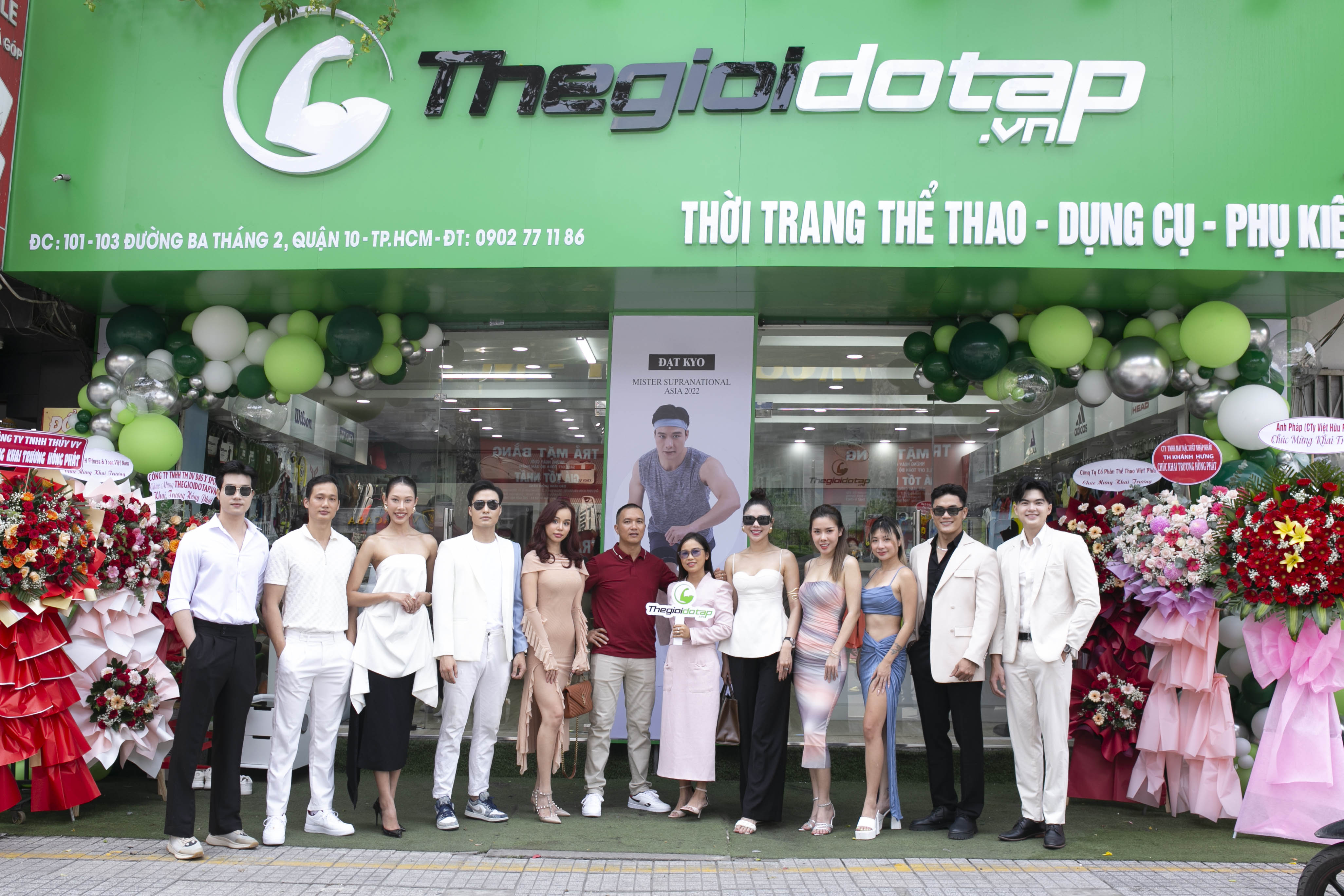 Nhà Fitness Supermodel nô nức trang phục thể thao tại showroom Thế giới đồ tập-499-1