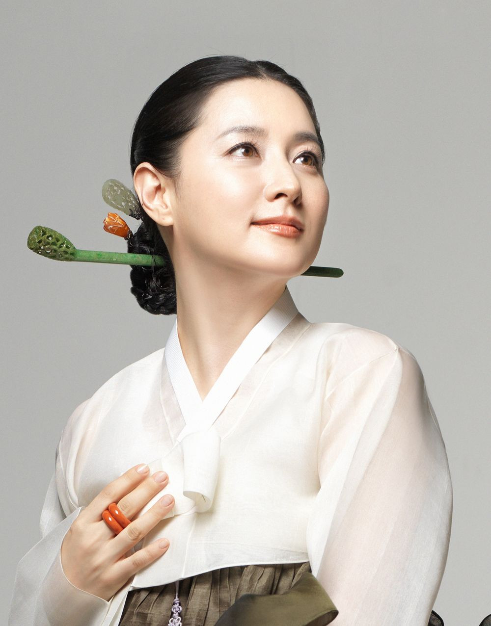 Ở tuổi 53, “quốc bảo nhan sắc” Hàn Quốc Lee Young Ae-473-1