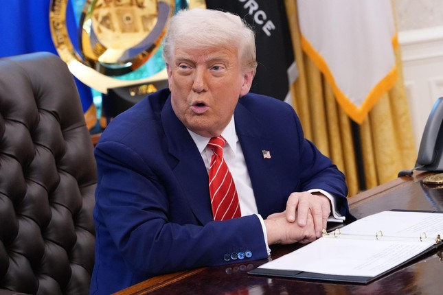 Ông Trump không loại trừ khả năng ân xá cho Diddy.-1874-1