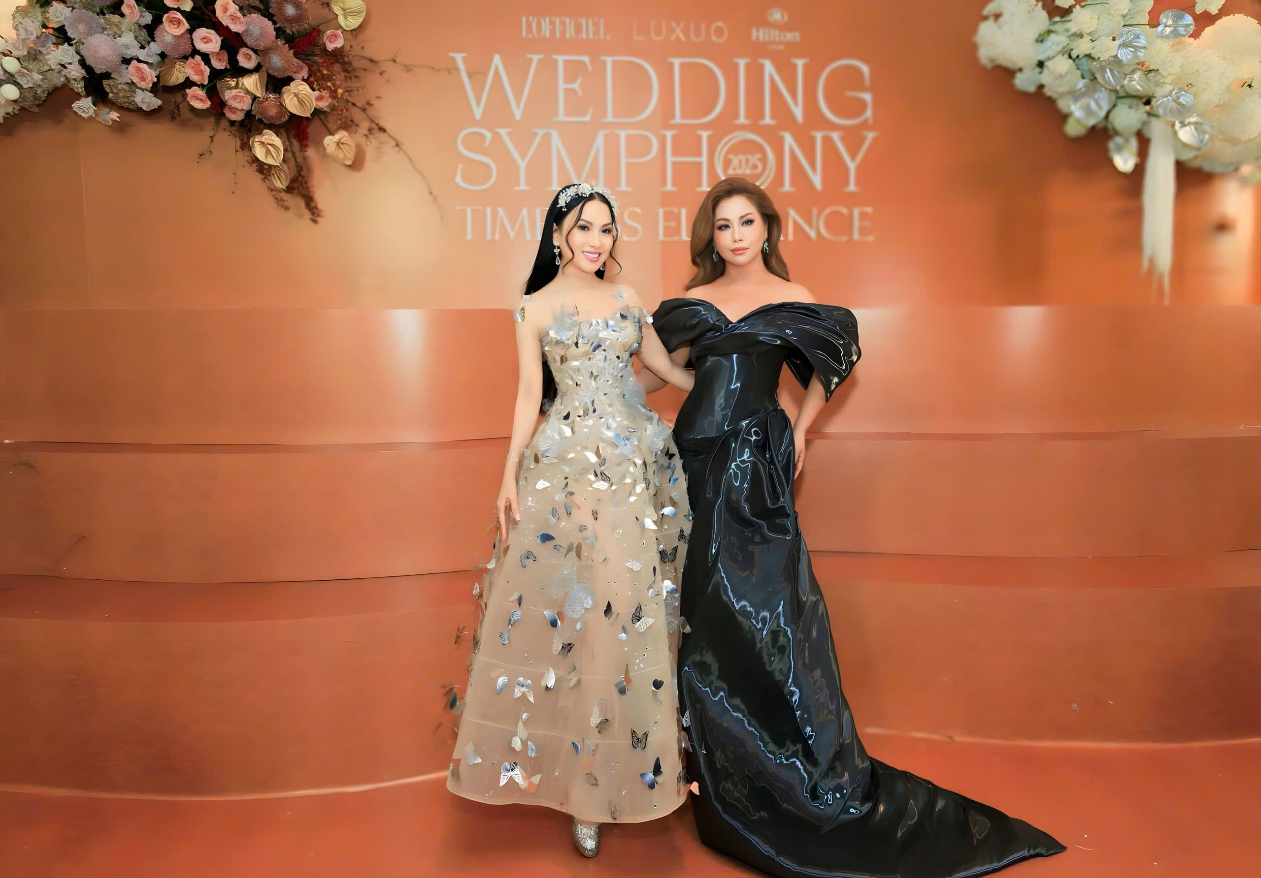Ca sĩ Hà Phương và Minh Tuyết rạng rỡ dự show Wedding Symphony 2025