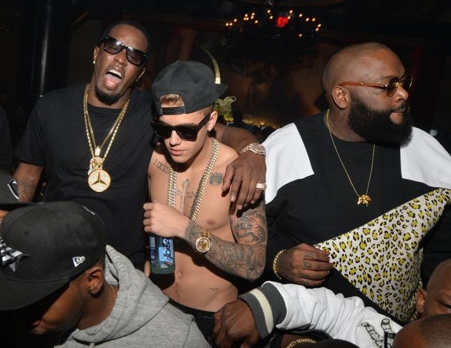 Đại diện của Justin Bieber phủ nhận tin đồn là nạn nhân của Diddy