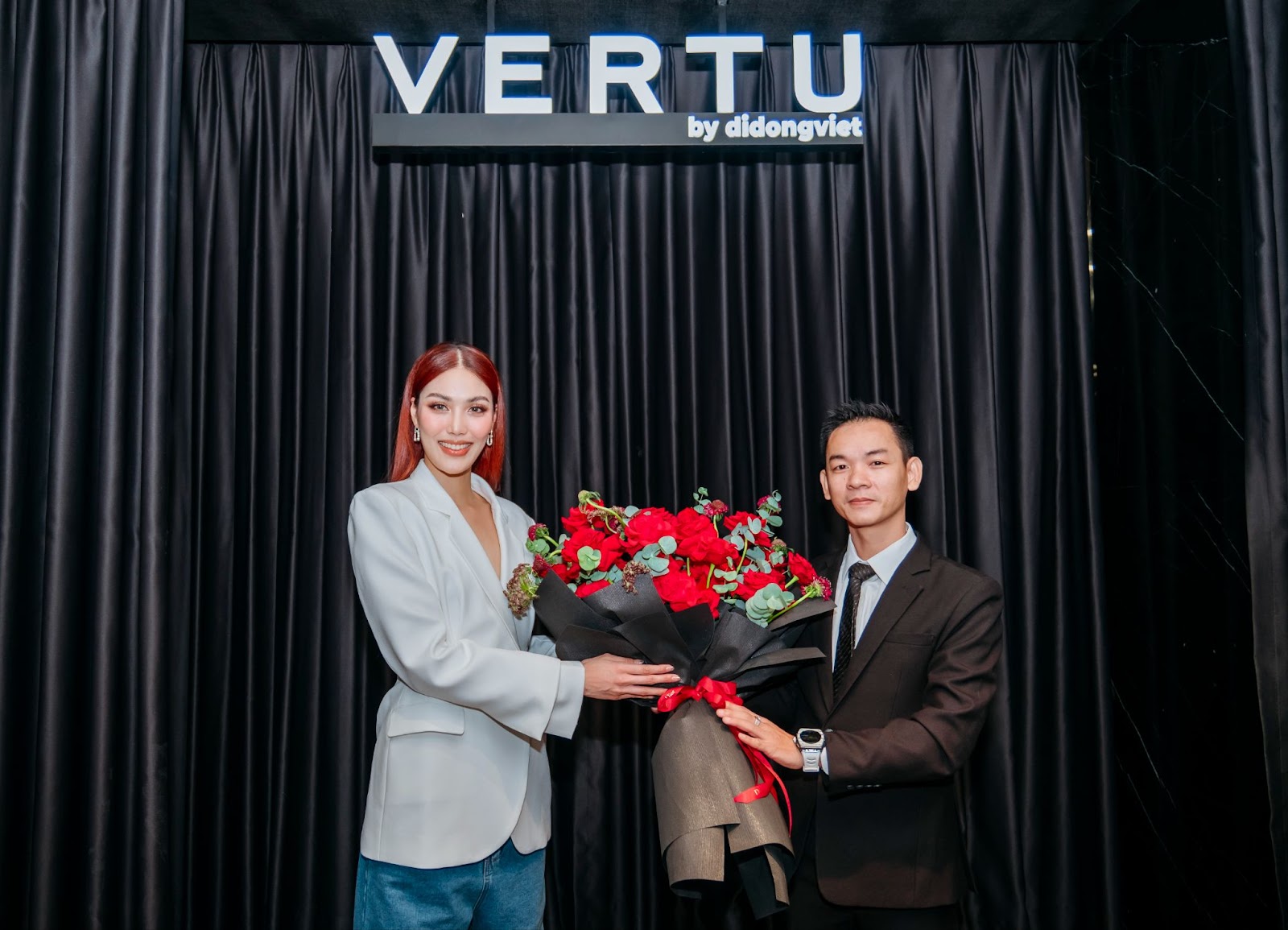 Lan Khuê - đại sứ thương hiệu Vertu tại Việt Nam giai đoạn 2025 - 2026