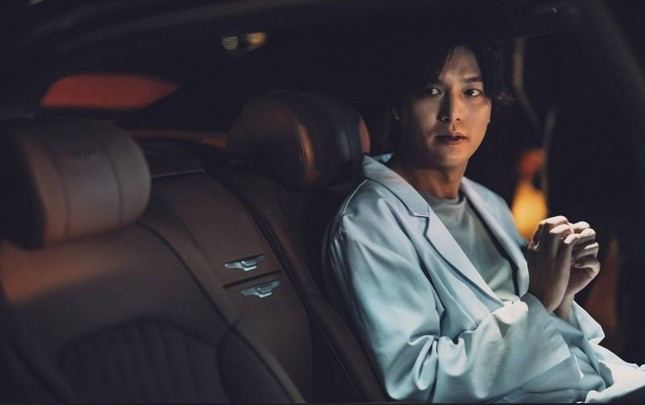 Lee Min Ho có cảnh nóng táo bạo với bạn diễn