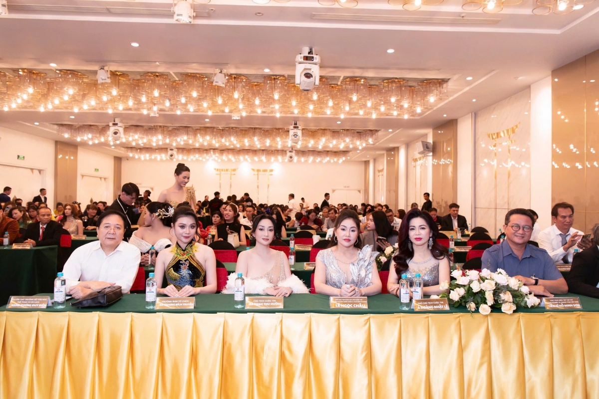 Lộ diện dàn giám khảo Hoa Hậu Diva Doanh Nhân Việt Nam Quốc Tế Toàn Cầu 2025
