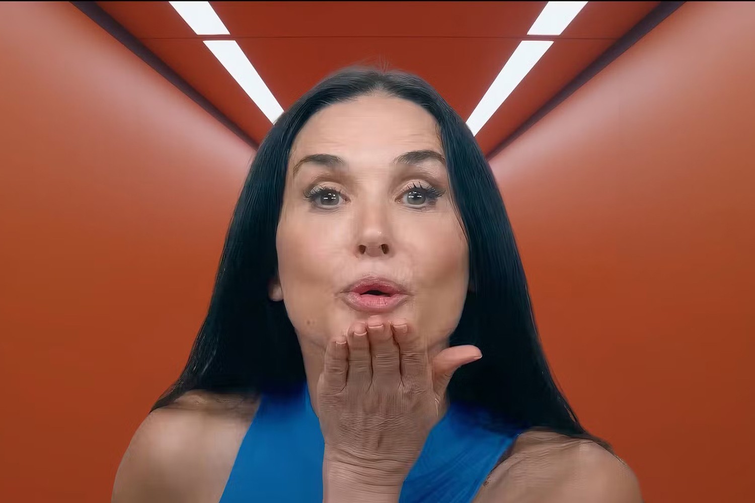 Minh tinh gạo cội Demi Moore ngậm ngùi ra về trắng tay