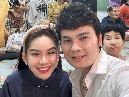 NSƯT Kim Tiểu Long, nghệ sĩ Bình Tinh làm từ thiện