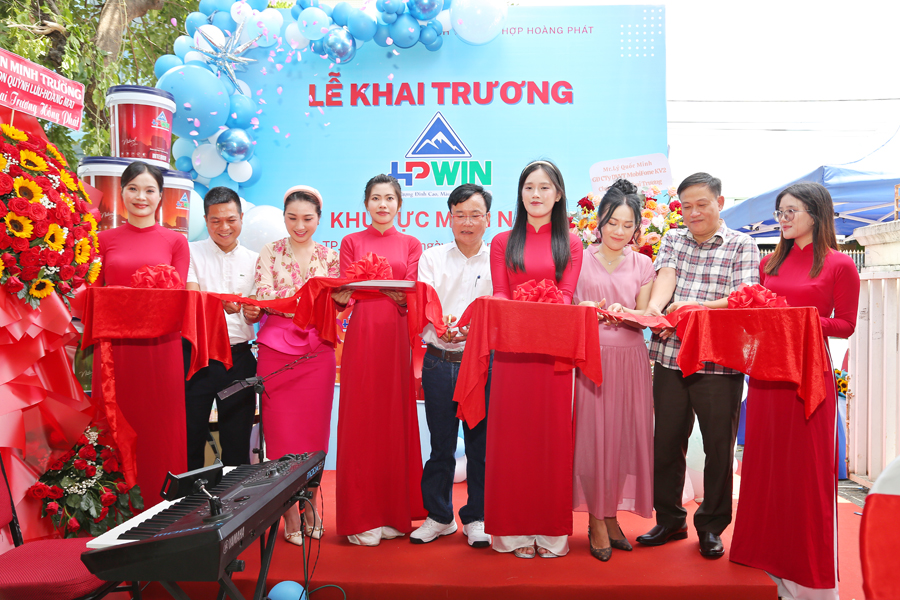 Sơn HPWin cắt băng khánh thành chi nhánh miền Nam