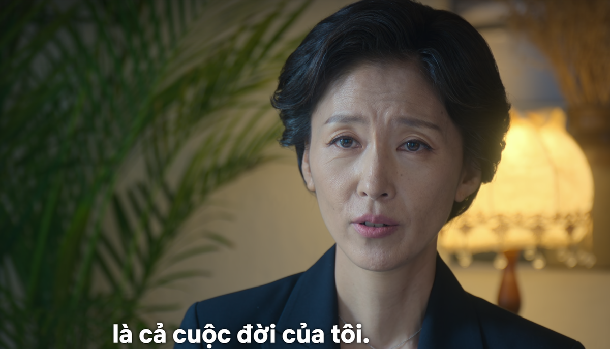 Vai diễn khó quên đảm nhận vai mẹ chồng hụt cay nghiệt của IU