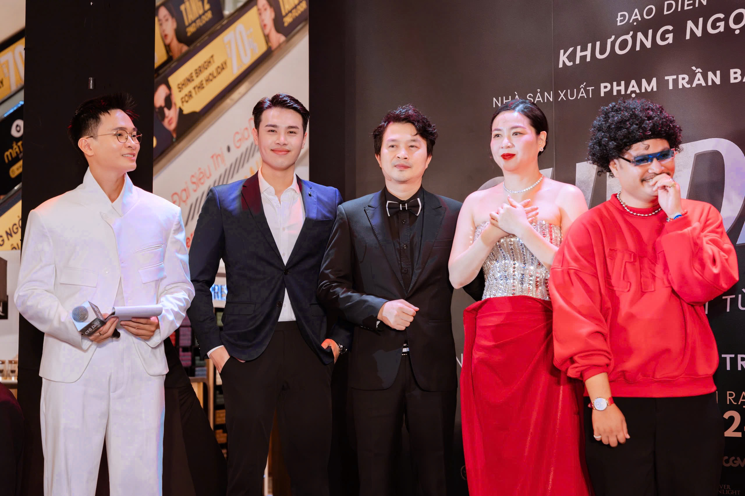 Anthony Huỳnh hạnh phúc khi được làm con của Việt Hương trong phim-1