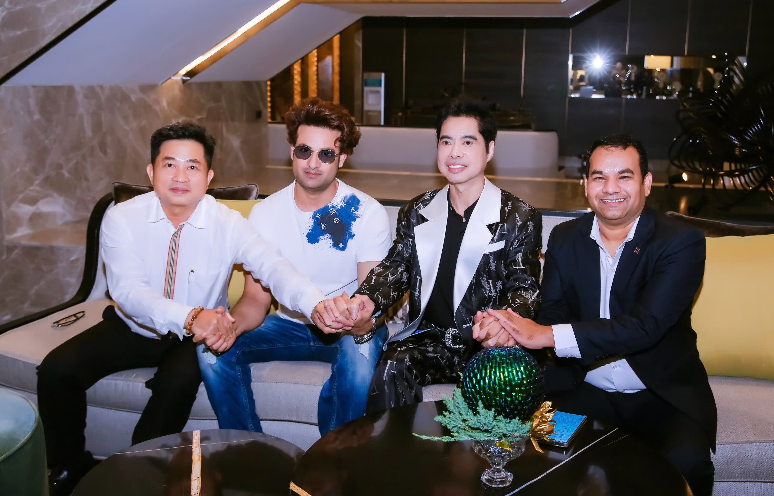 Danh ca Ngọc Sơn hội ngộ Ngôi sao Ấn Độ Himanshu Soni-3