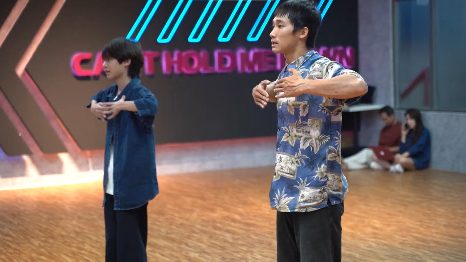 Lật Mặt 8: Vòng Tay Nắng với nhóm nhạc hợp thành những đứa trẻ nhiều ước mơ-2