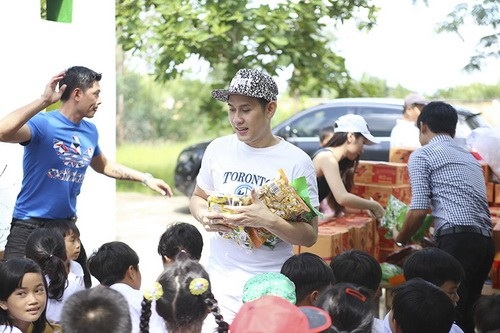 Nguyên Vũ chọn cách mang niềm vui đến cho người khác trong dịp sinh nhật-2