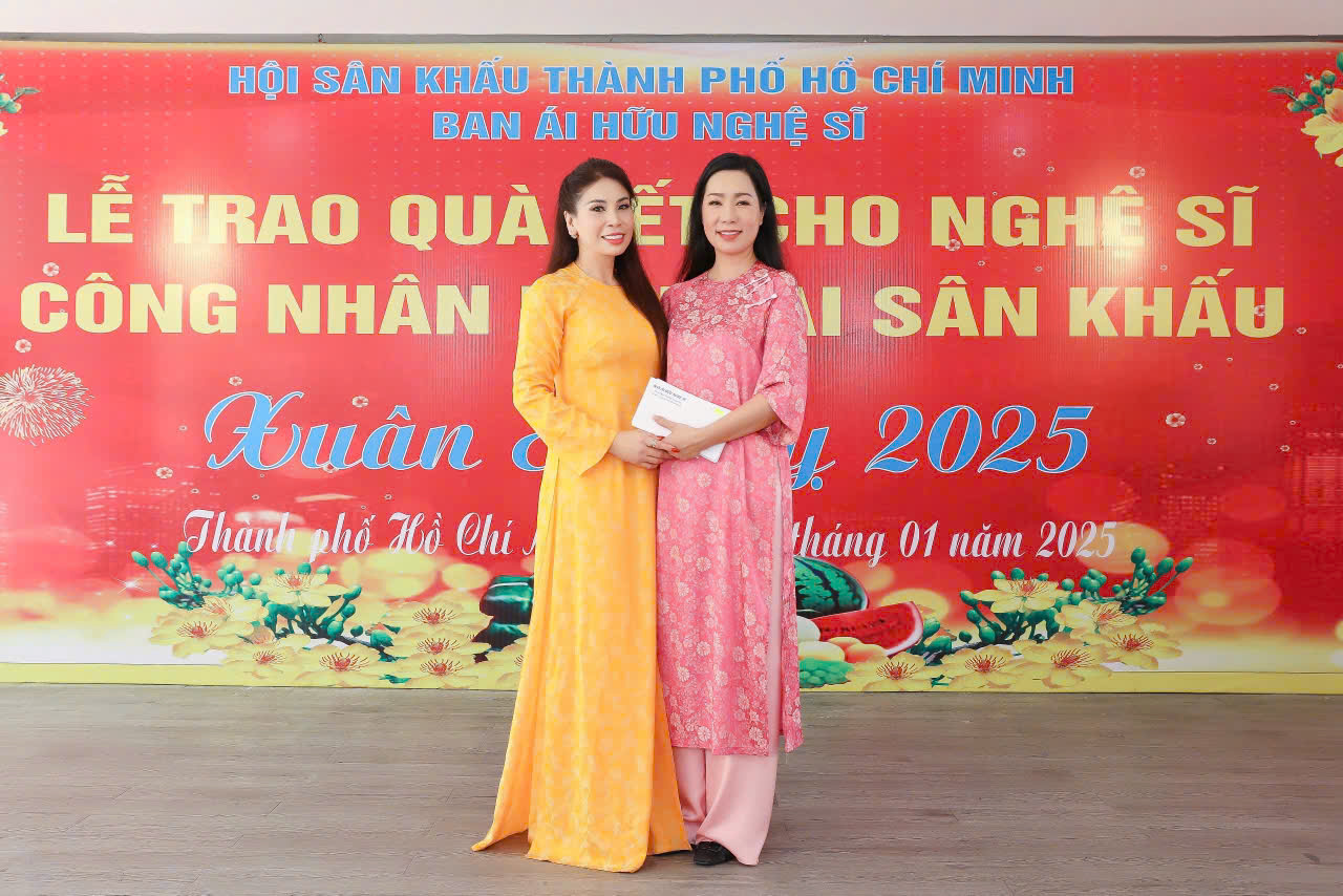 NSND Trịnh Kim Chi giúp người nghèo cận Tết Nguyên Đán 2025-2